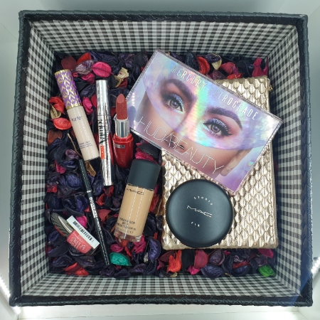 تصویر  پک هدیه آرایشی  با رژ لب رایگان و جعبه رایگان مدل mkp-01